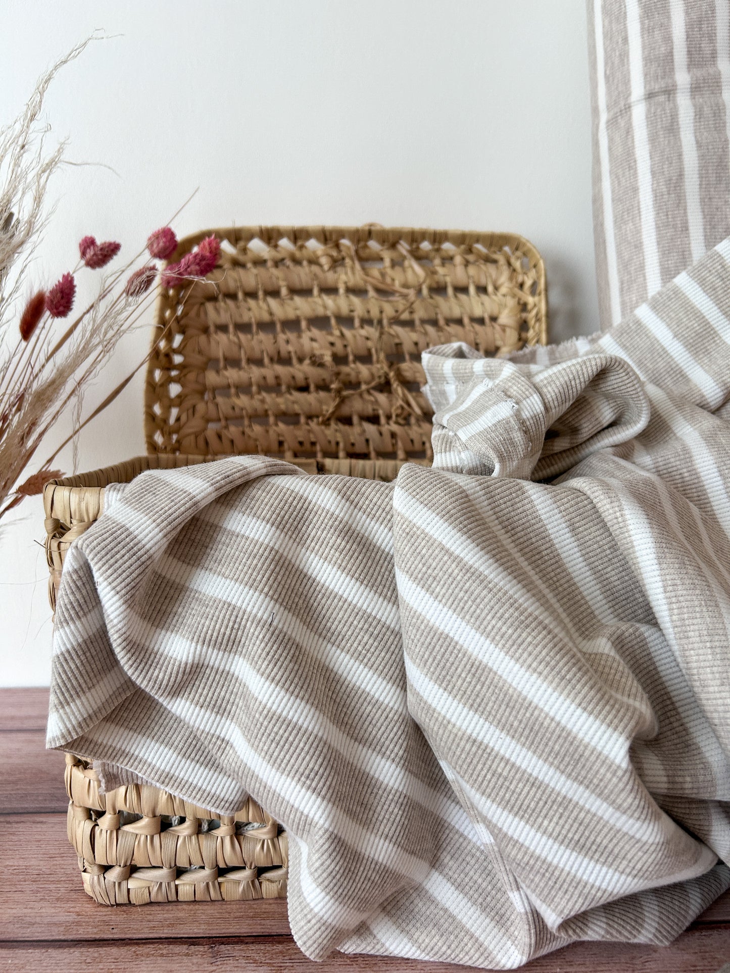 Tissu jersey côtelé coloris rayé sable