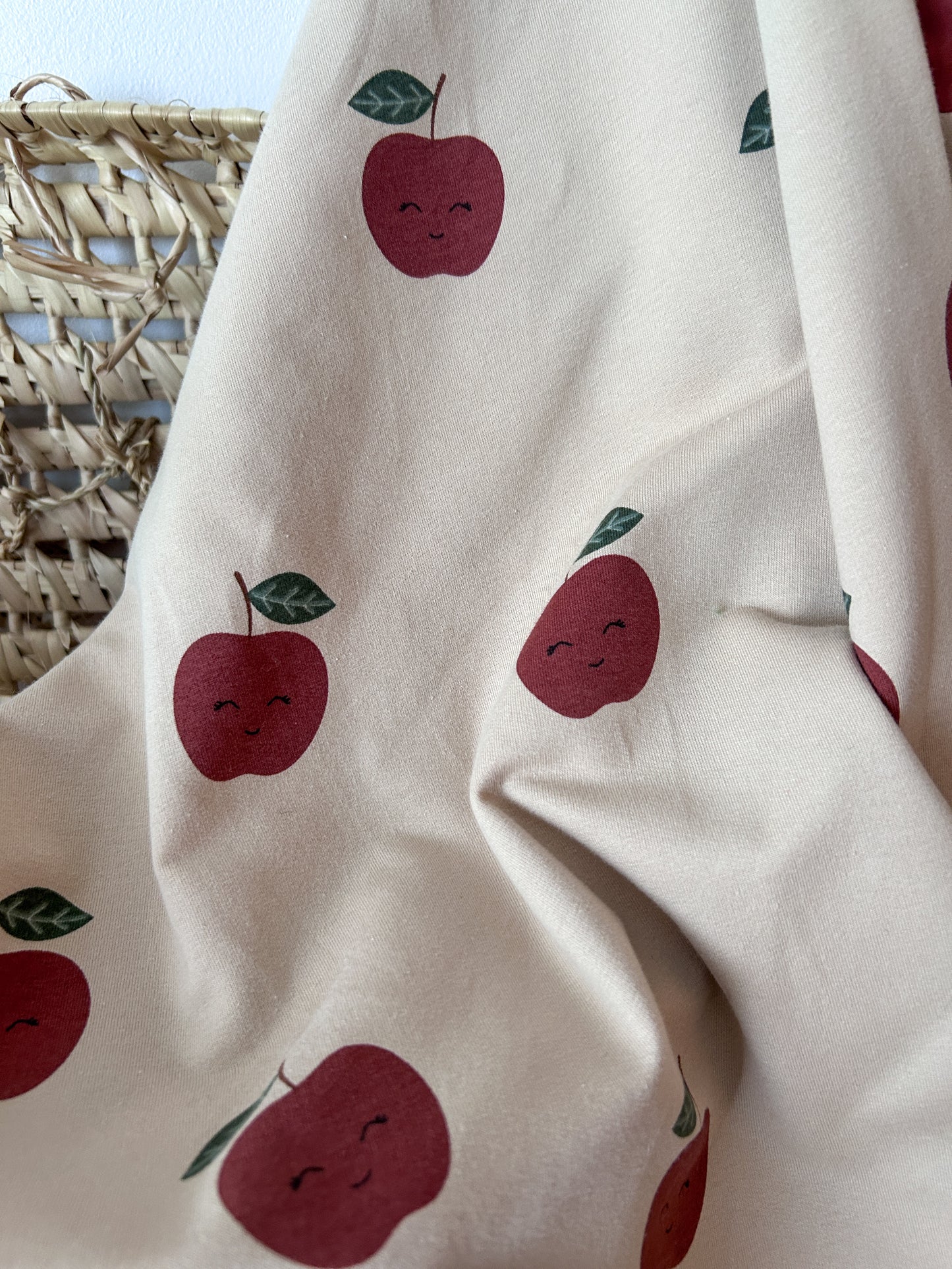 Tissu French Terry non brossé Pommes – Fond Beige