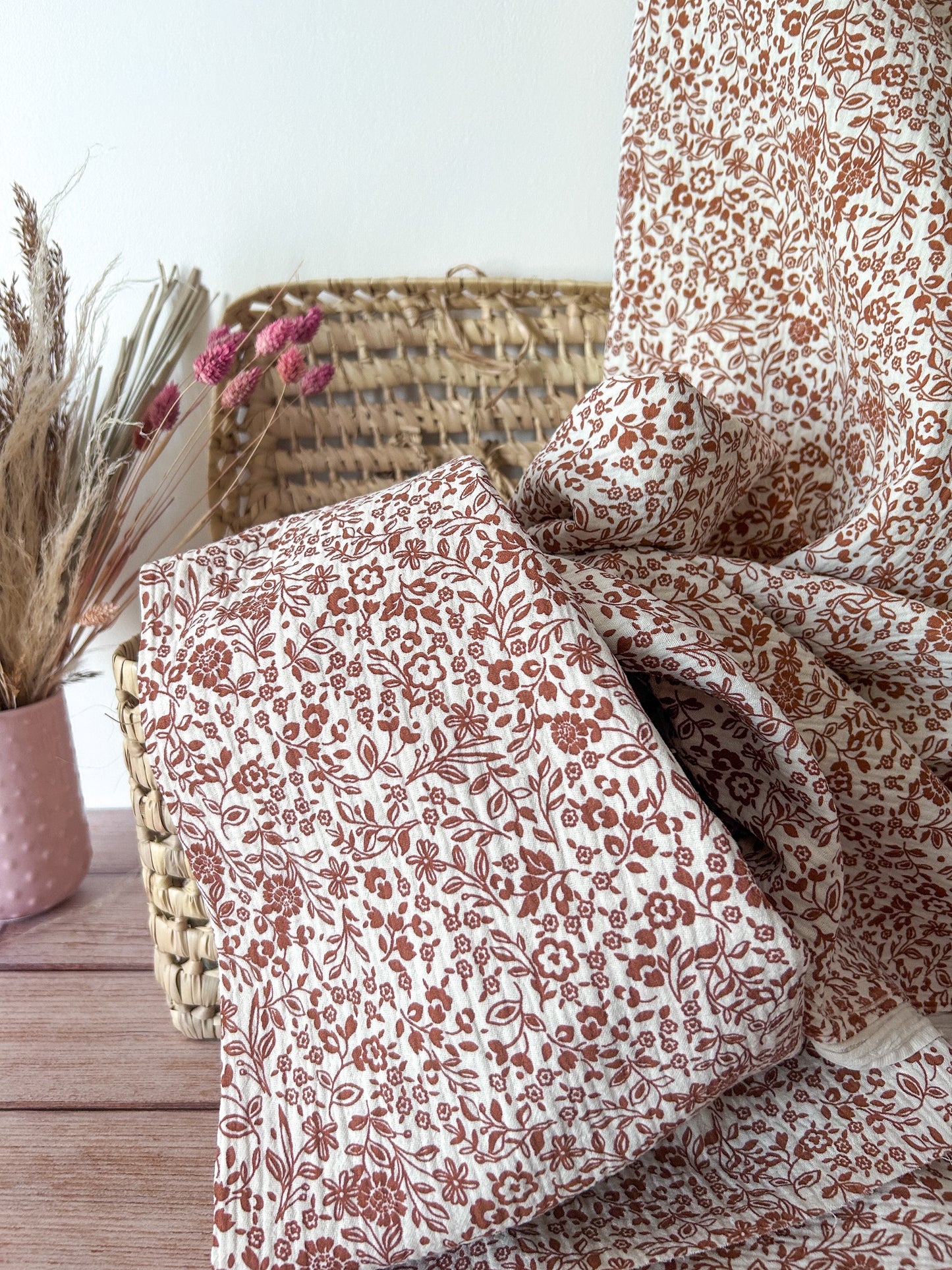 Tissu Double Gaze Fleurs Terracotta – 100% Coton