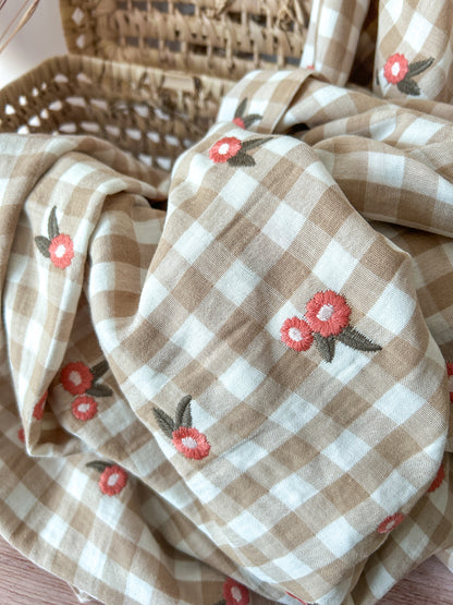 Tissu Double Gaze Brodée Fleurs – Vichy Beige et Corail –