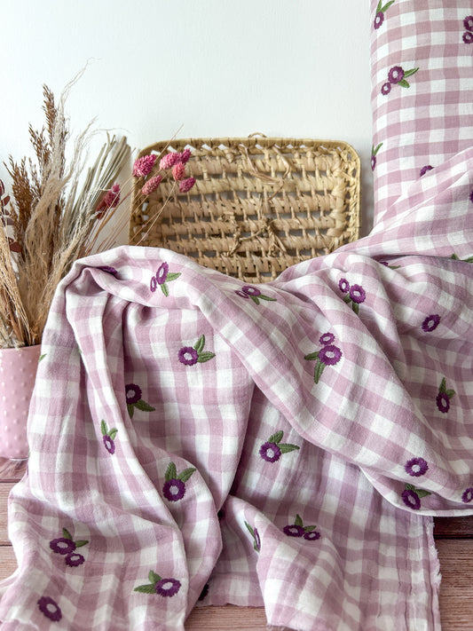 Tissu Double Gaze Brodée Fleurs – Vichy Rose et Prune –